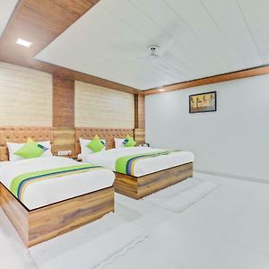 Hotel Nysha Palace Near Igi Airport
